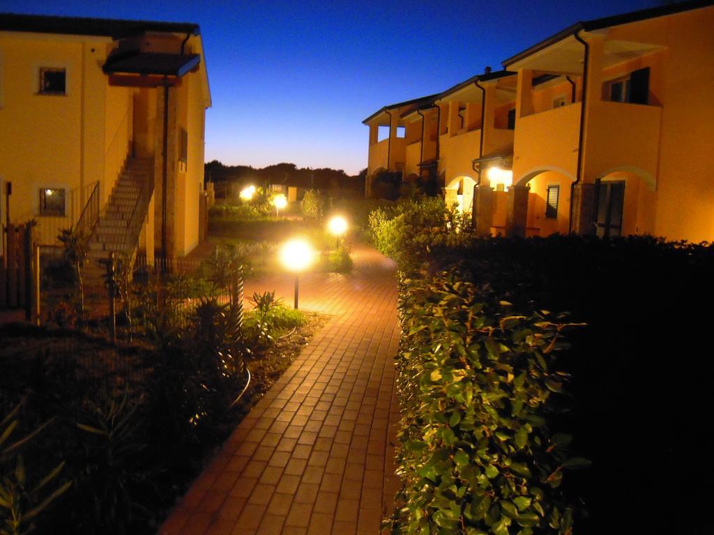 Orchidea Apartment Badesi Esterno foto